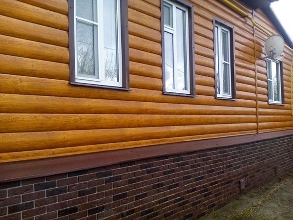 Металлосайдинг Блок–Хаус под бревно для фасада дома в России