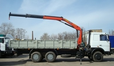 Аренда грузового автомобиля МАЗ 6303 прицеп и манипулятор