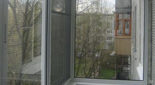 Установка москитных сеток на окна балкона 