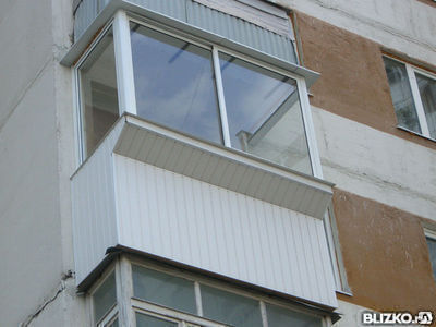 Балкон с выносом профиль ПВХ Deceunink, пять камер, под ключ