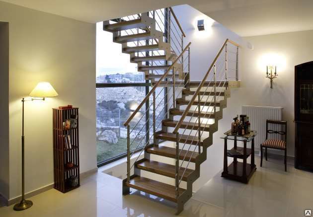 Межэтажные лестницы на больцах в дом